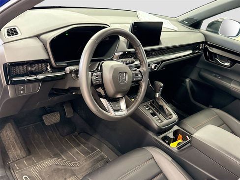 Used 2025 Honda CR-V Sport Touring image 7