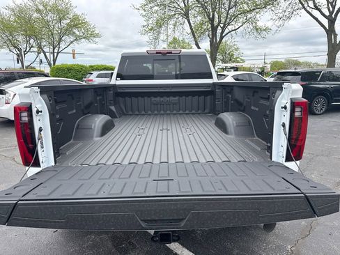 New 2026 GMC Sierra 3500 Denali w/ Denali Reserve Package AWD/4WD image 36