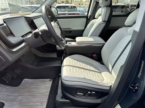 Used 2025 Rivian R1T Adventure image 16