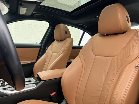 Used 2022 BMW 330i xDrive Sedan w/ Driving Assistance Package image 15