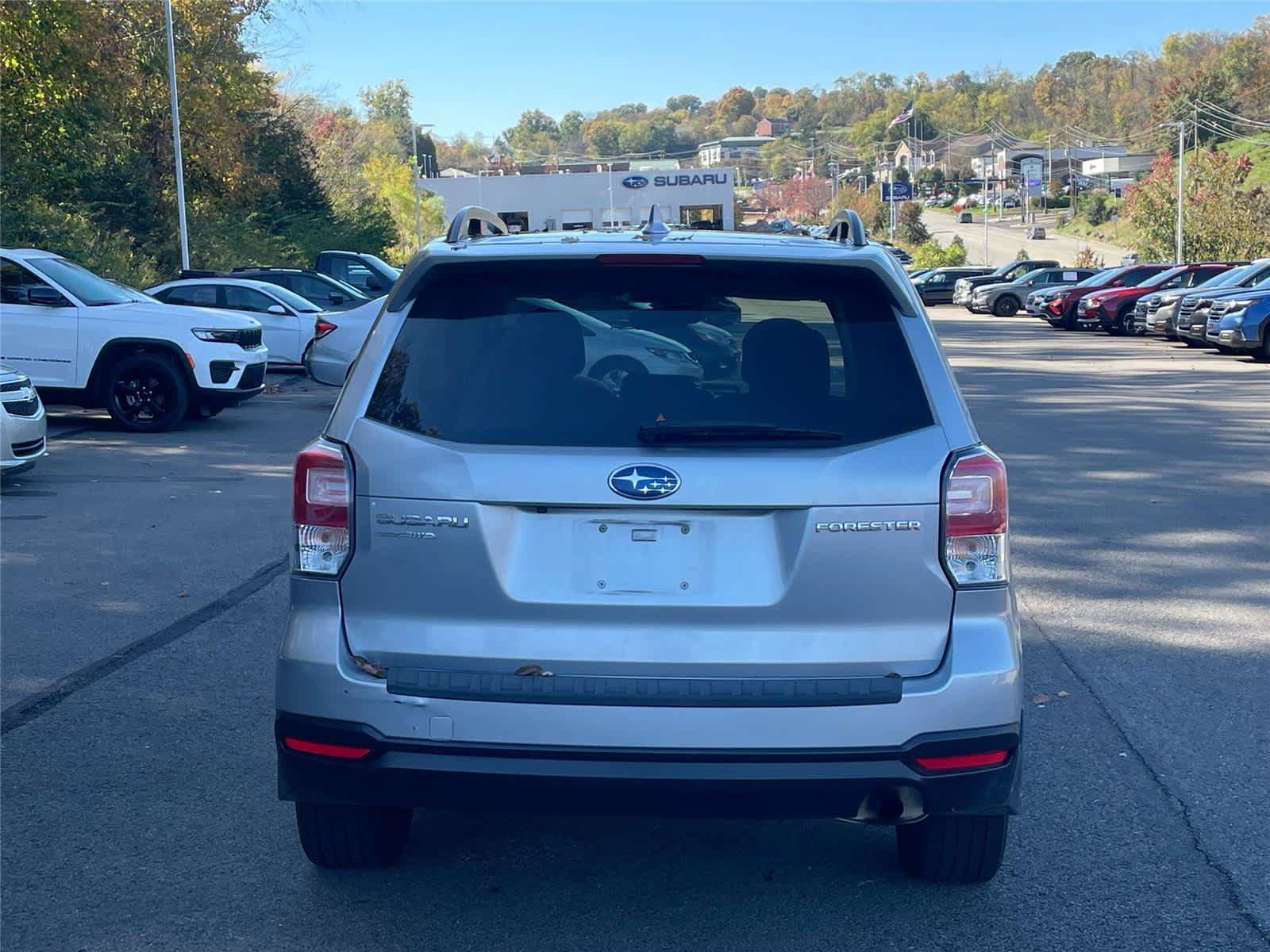 Used 2018 Subaru Forester 2.5i Premium w/ All-Weather Package AWD/4WD image 4