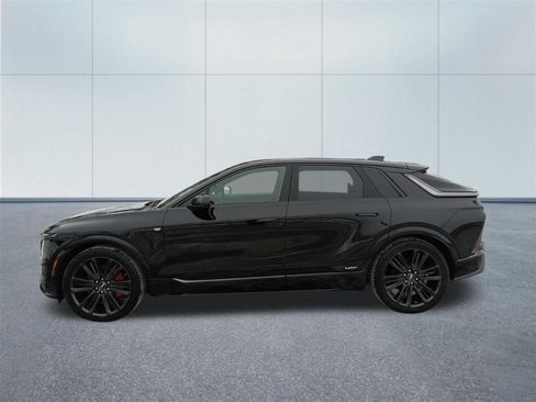 New 2026 Cadillac Lyriq V AWD/4WD image 2