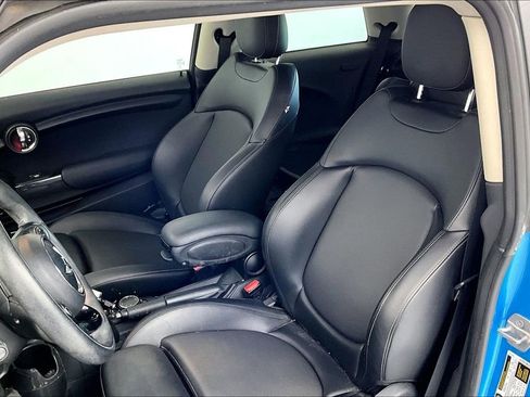Used 2016 MINI Cooper 2-Door Hardtop image 30
