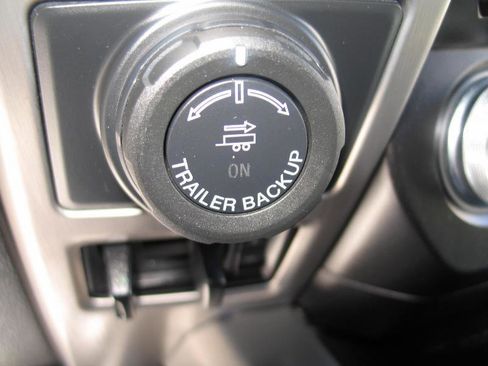 Used 2018 Ford F150 Platinum w/ Equipment Group 701A Luxury AWD/4WD image 55