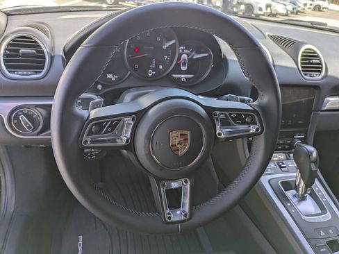 Used 2025 Porsche 718 Boxster RWD image 19