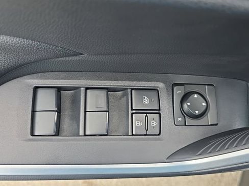 Used 2025 Toyota RAV4 LE image 27