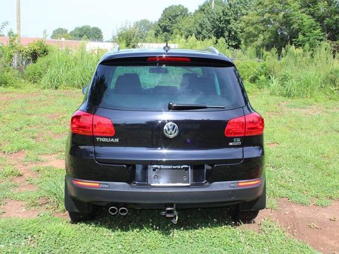 Used 2017 Volkswagen Tiguan Wolfsburg Edition AWD/4WD image 8