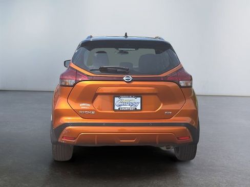 Used 2021 Nissan Kicks SR FWD image 4