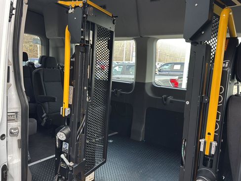 Used 2021 Ford Transit 350 XLT image 10
