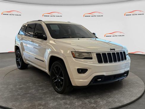 Used 2014 Jeep Grand Cherokee Overland w/ Advanced Technology Group AWD/4WD image 5