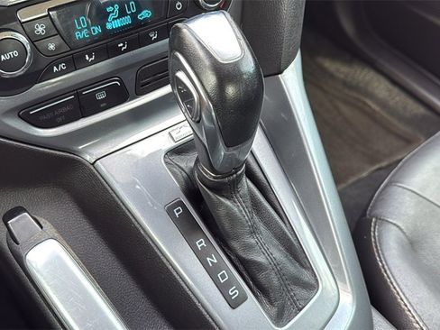 Used 2013 Ford Focus Titanium w/ Titanium Handling Pkg image 25