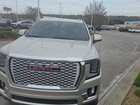 Used 2023 GMC Yukon Denali w/ Max Trailering Package image 2