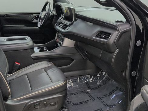 Used 2024 GMC Yukon SLT w/ SLT Luxury Package AWD/4WD image 26