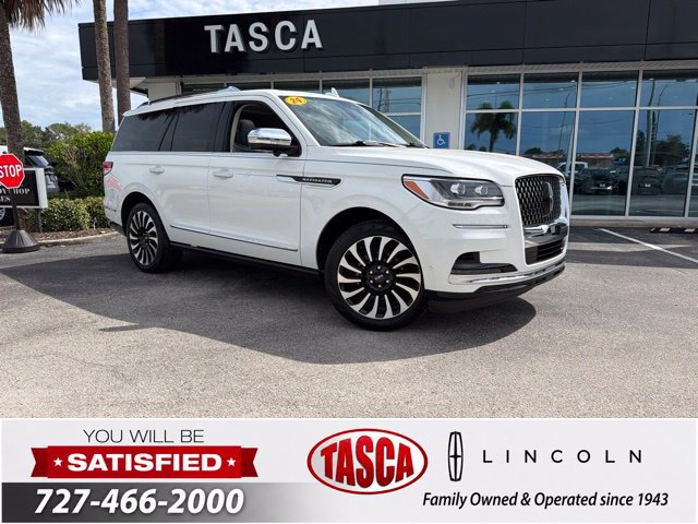 Used 2024 Lincoln Navigator Black Label AWD/4WD image 1