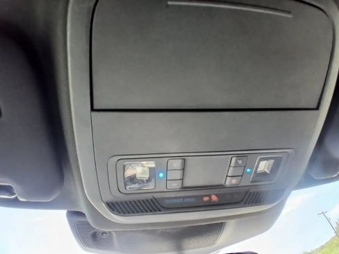 Used 2020 Ford Explorer Limited RWD image 31