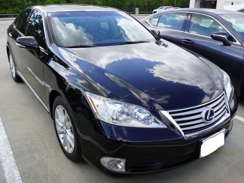 Used 2011 Lexus ES 350 image 3