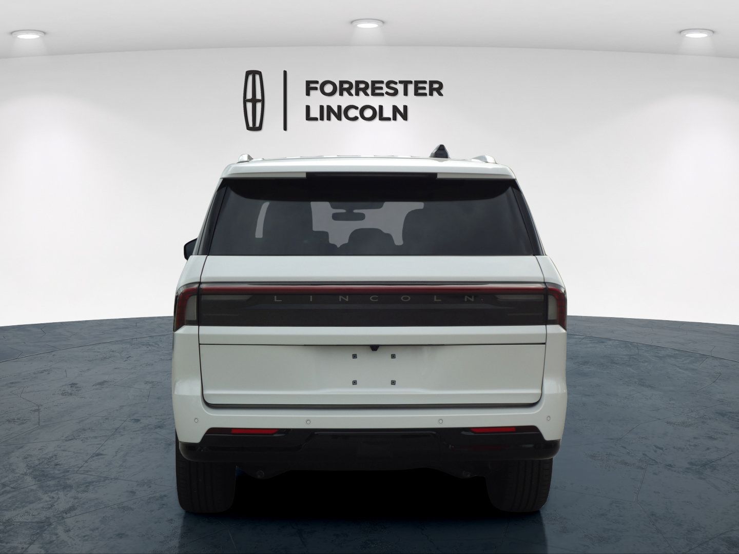 Used 2026 Lincoln Navigator Reserve AWD/4WD image 4