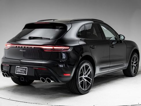 Certified 2026 Porsche Macan AWD/4WD image 34