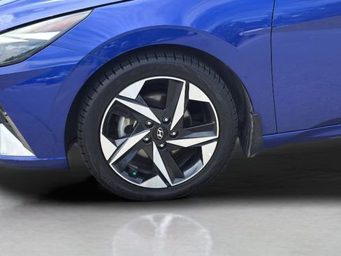 Used 2023 Hyundai Elantra Limited w/ Winter Weather Package FWD image 22