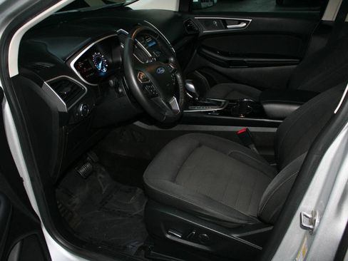 Used 2018 Ford Edge SEL image 9