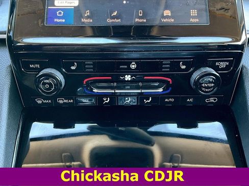 Used 2022 Jeep Grand Cherokee L Limited image 15