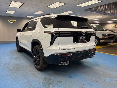 New 2026 Chevrolet Traverse RS w/ LPO, Floor Liner Package AWD/4WD image 11