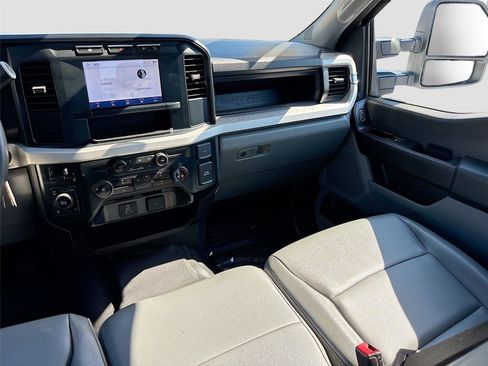 Used 2023 Ford F250 XL w/ FX4 Off-Road Package AWD/4WD image 25