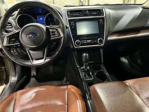 Used 2018 Subaru Outback 3.6R Touring AWD/4WD image 25