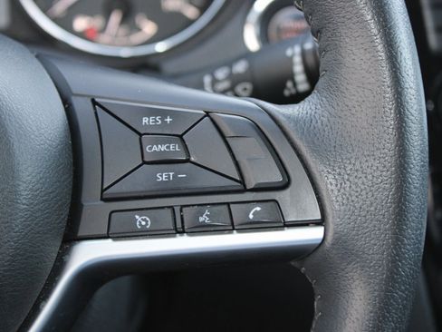 Used 2019 Nissan Rogue SV image 13