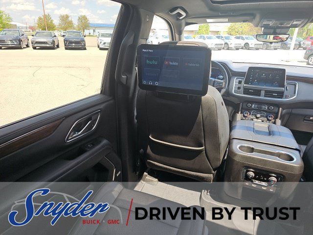 Used 2023 Chevrolet Suburban High Country AWD/4WD image 35
