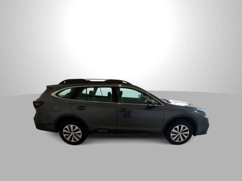 Used 2020 Subaru Outback image 9