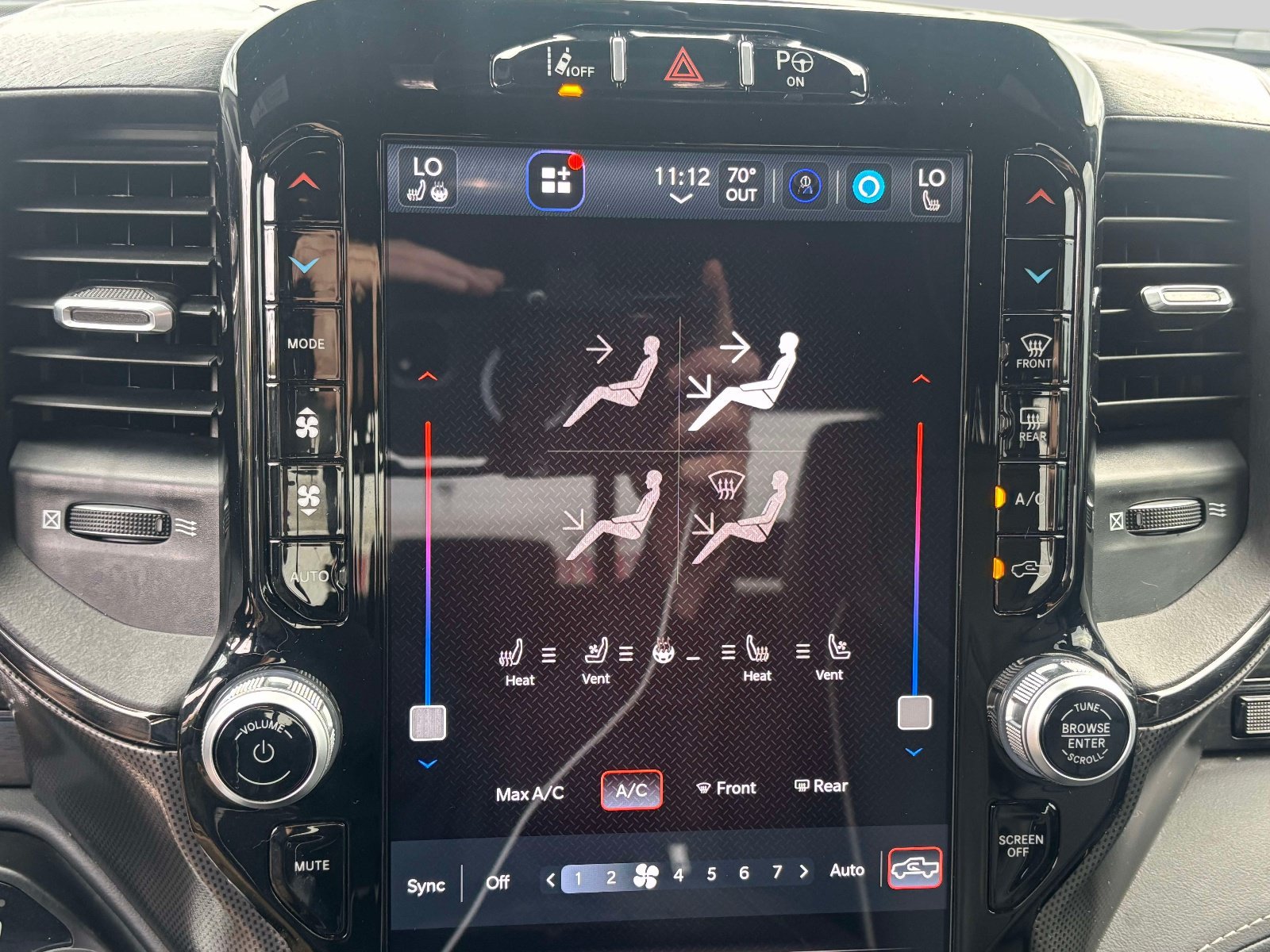 Used 2024 RAM 1500 Limited AWD/4WD image 25