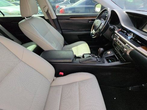 Used 2015 Lexus ES 350 w/ Luxury Package FWD image 11