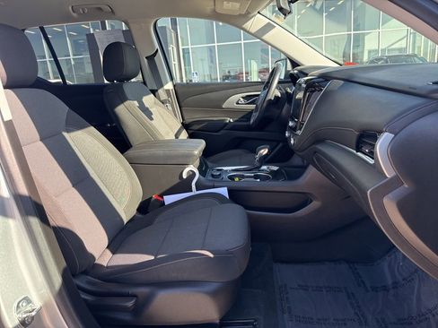 Used 2021 Chevrolet Traverse LT AWD/4WD image 26