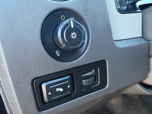 Used 2010 Ford F150 XLT image 23