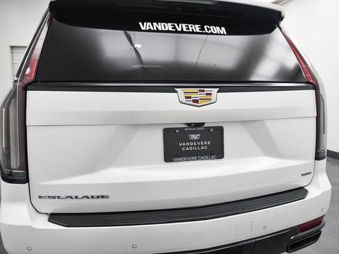 Used 2021 Cadillac Escalade Sport w/ Driver Assist Tech Package AWD/4WD image 6