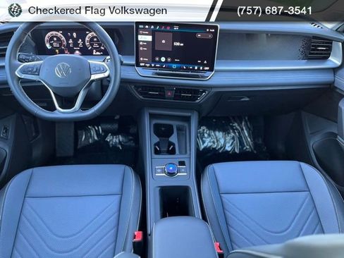 New 2026 Volkswagen Tiguan SE AWD/4WD image 30