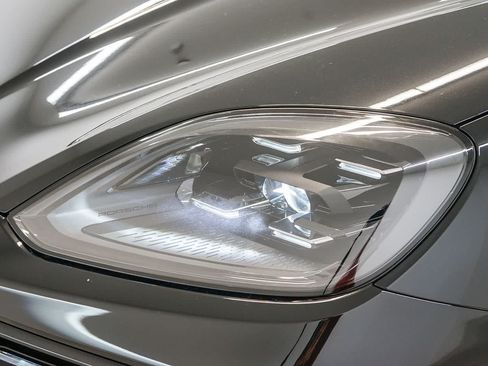 New 2026 Porsche Cayenne AWD/4WD image 15