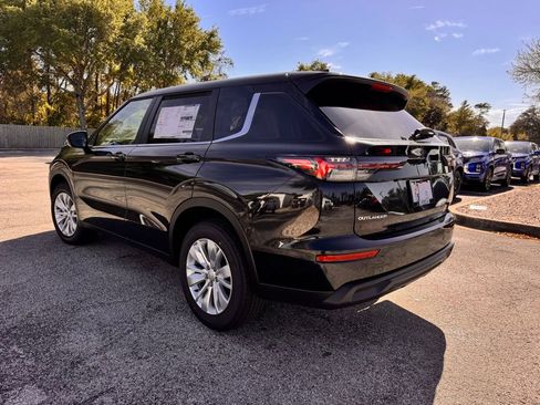 New 2026 Mitsubishi Outlander ES FWD image 5