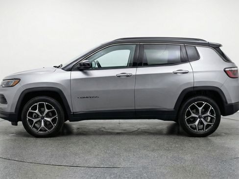 Used 2025 Jeep Compass Limited AWD/4WD image 5