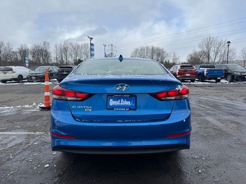Used 2017 Hyundai Elantra SE image 3