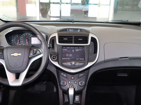 Used 2020 Chevrolet Sonic LT FWD image 29
