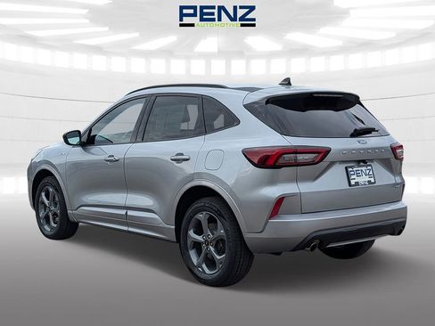 Used 2023 Ford Escape ST-Line AWD/4WD image 5