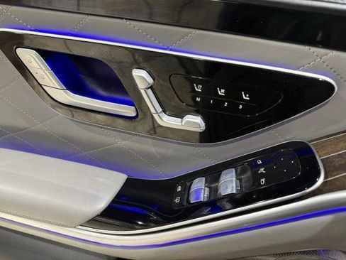 Used 2022 Mercedes-Benz S 580 4MATIC Sedan w/ AMG Line Package image 21