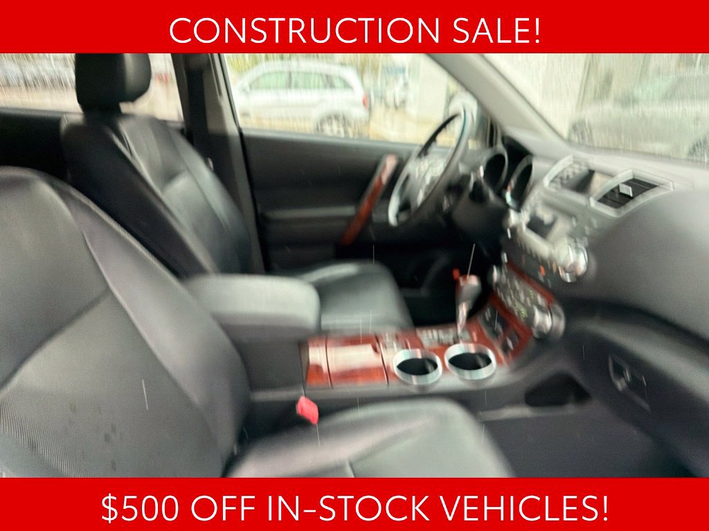 Used 2012 Toyota Highlander Limited w/ Tow Pkg AWD/4WD image 22