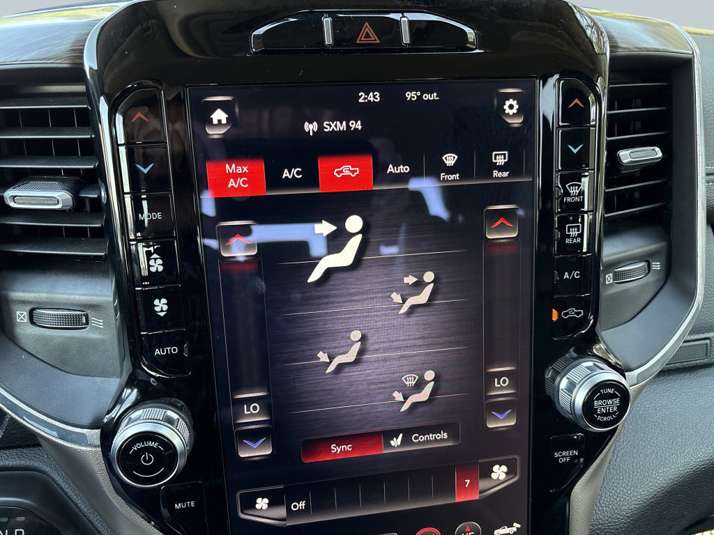 Used 2019 RAM 1500 Laramie AWD/4WD image 24