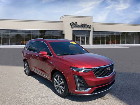 Used 2020 Cadillac XT6 Premium Luxury FWD image 2