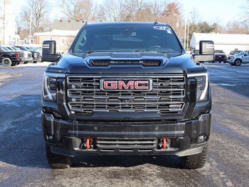 Used 2025 GMC Sierra 2500 AT4 image 17
