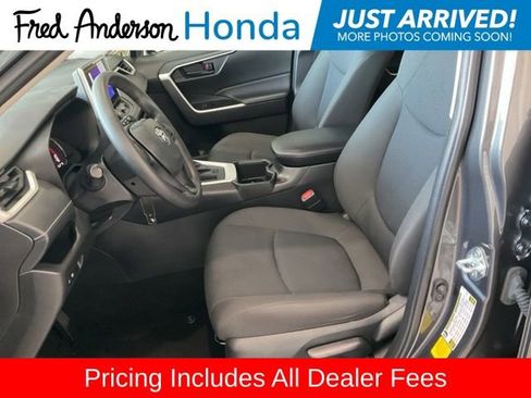 Used 2024 Toyota RAV4 LE FWD image 4