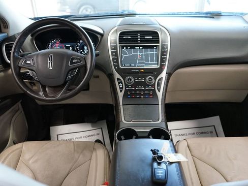 Used 2017 Lincoln MKX Reserve w/ Driver Assistance Package AWD/4WD image 38